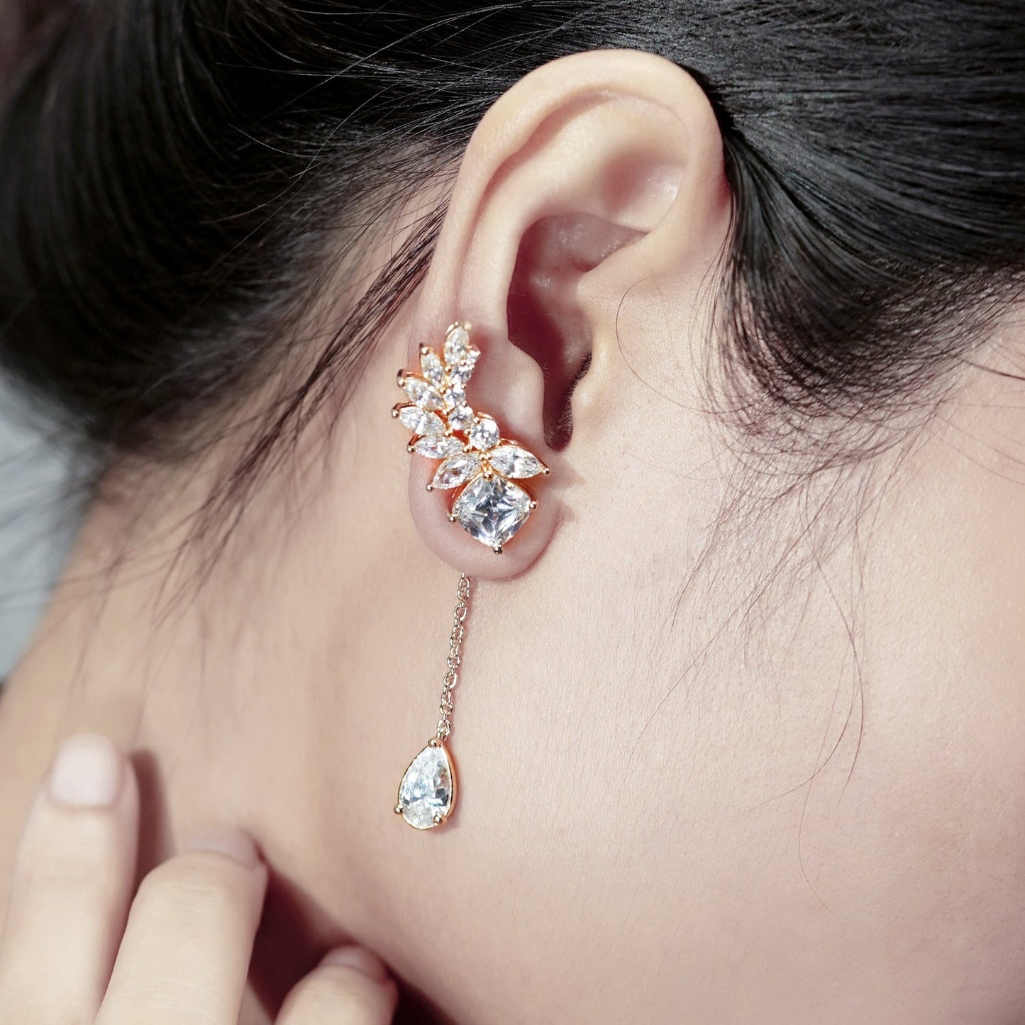 Cascade Dangle Stud Earrings JNE05668