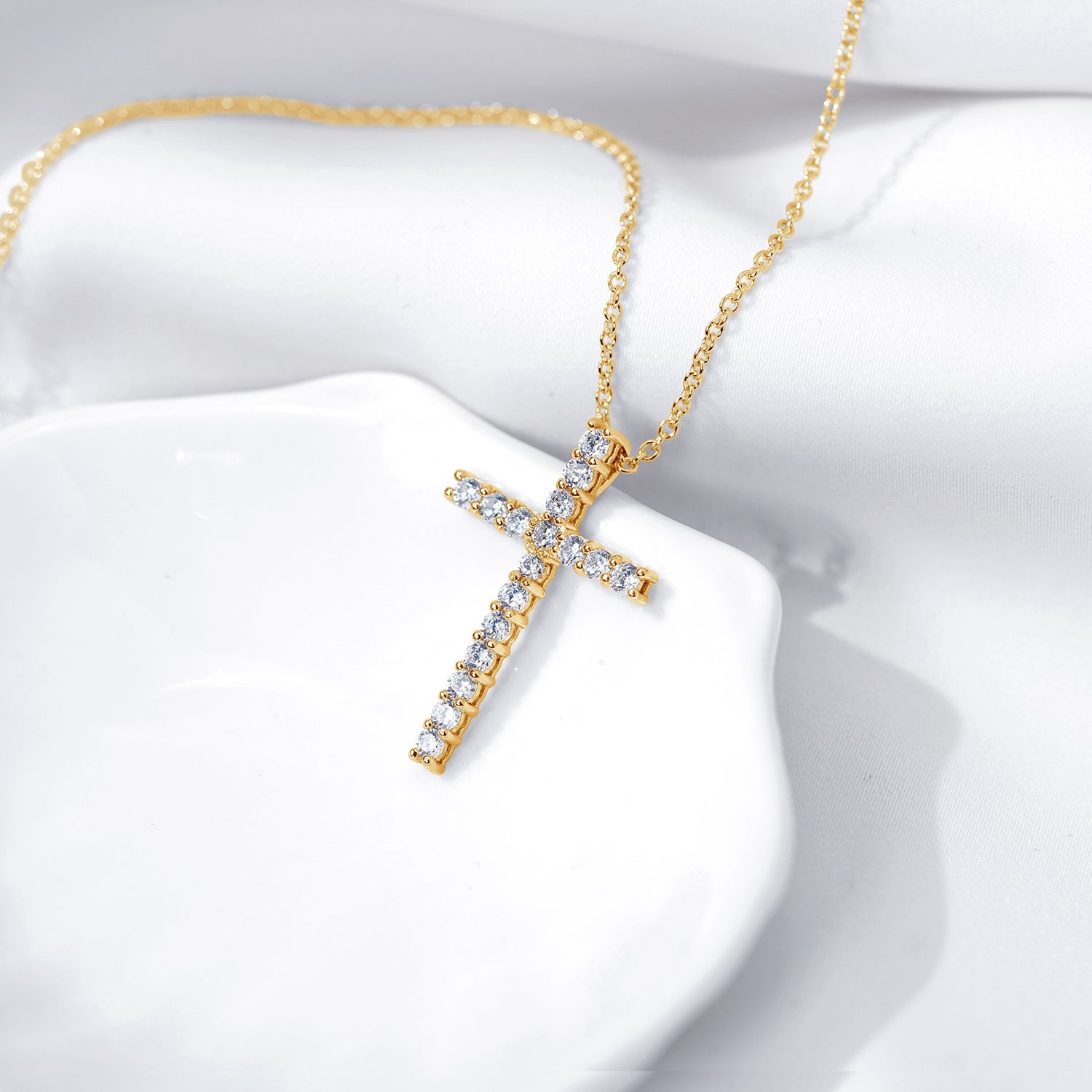 Cross Pendant Necklace, 18"